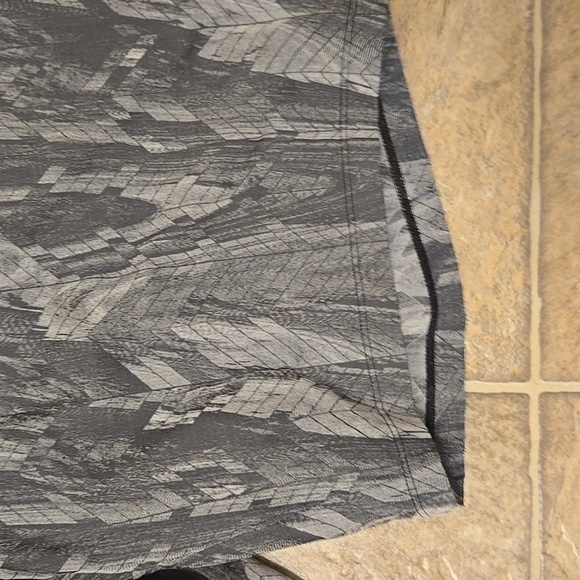 Lululemon Athletic Shorts Men's M - Picture 2 of 5